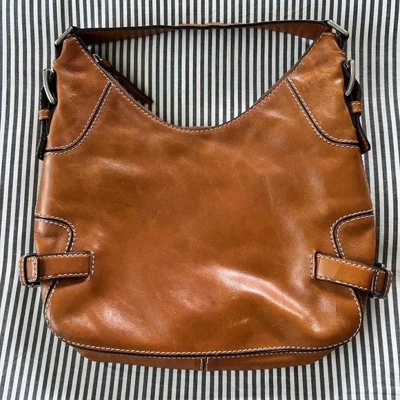 Michael Kors Leather Boho Bag. Functional, good vintage condition. - Picture 2 of 7